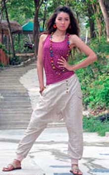 
	Moda hippie etnica alternativa en ZAS www.robapinzas.com
