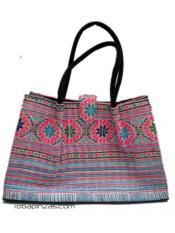ZAS robapinzas.com | 
	Bolso de mano- hombro &eacute;tnico de telas tribales bordadas. Es un bolso r&iacute;gido de aprox 50x40x20cm. * debido a que todos son diferentes losmotivos bordados pueden diferir ligeramente de las im&aacute;genes
