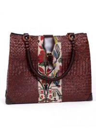 ZAS robapinzas.com | bolso de rafia con detalles &eacute;tnicos y terminaci&oacute;n en cuero, con forro de tela interno y cremallera cierre clip, medidas 50x35x15cm