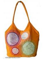 ZAS robapinzas.com | 
	Bolso de algod&oacute;n de mano/hombro borados circulares de colores, forro interno.
