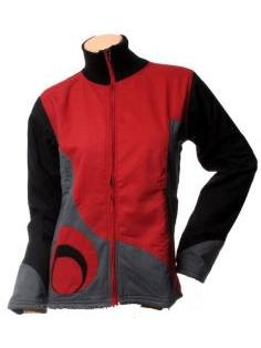 ZAS robapinzas.com | 
	Chupa multicolor con forro polar interno, bolsillos cuello alto.
