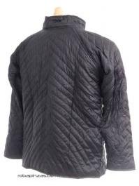 ZAS robapinzas.com |                     
	Chaqueta impermeable con bolsillos
                    
