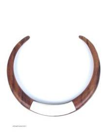ZAS robapinzas.com | Collar de madera r&iacute;gido con incrustaciones de hueso