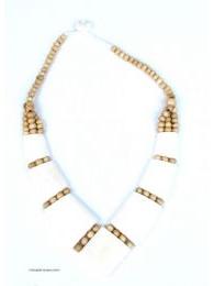 Modelo: Blanco Collar de hueso Mod Blanco