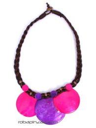 ZAS robapinzas.com | 
	Collar de nacar esmaltado, cierre de bot&oacute;n
