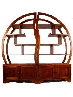 ZAS robapinzas.com | Mueble expositor redondo realizado en madera de teca en dos piezas. medidas 180x180x35 (cada pieza 180x90x35)