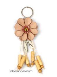 Modelo: Natural Llavero flor de cuero pequeña Mod Natural