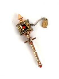 ZAS robapinzas.com | 
	Molino de plegarias en miniatura, objeto ritual tibetano, con mantras en el interior

