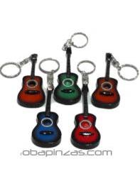 ZAS robapinzas.com | 
	Llaveros, miniaturas de guitarras espa&ntilde;olas de colores , hecho a mano
