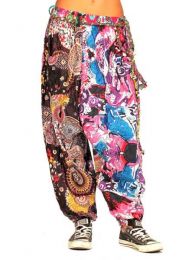 ZAS robapinzas.com | 
	Pantalón hippie flower power de parches tela muy finita y frequita para el verano, talla única. Los modelos y colores pueden variar son todos diferentes
