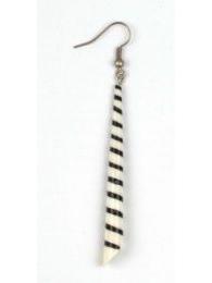 ZAS robapinzas.com | 
	Pendientes de hueso largos, grabados en negro, precio por PAR
