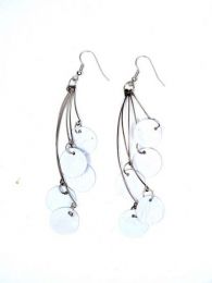 Modelo: Blanco pendientes largos conchas Mod Blanco