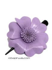 ZAS robapinzas.com | Pinza para el pelo grande, motivo flor, realizada en cuero. Ajuego con ANCU01