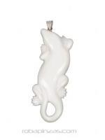 ZAS robapinzas.com | 
	Colgante Gecko tallado en HUESO de b&uacute;falo al detalle. tama&ntilde;os grande aprox 50mm de largo. enganche de plata.
