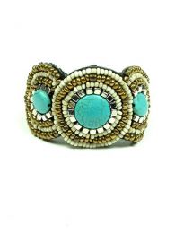 Detalle no seleccionable para compra Pulsera realizada con multiples detalle del producto