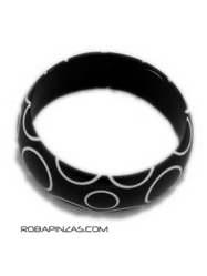 ZAS robapinzas.com | Pulsera de resina tipo bangle, decorada circulos