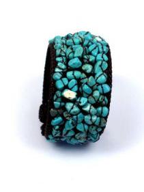 ZAS robapinzas.com | pulsera ancha de piedras, turquesas, coral etc, sobre hilo encerado, cierre de bot&oacute;n
