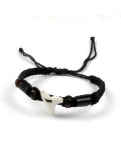 ZAS robapinzas.com | 
	Pulsera de cord&oacute;n&nbsp; con adorno central en diente de tibur&oacute;n. Cierre regulable
