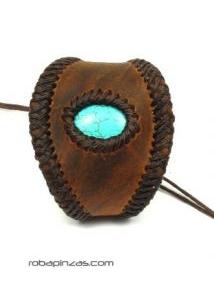 ZAS robapinzas.com | Pulsera turquesa engarzada en cuero. Cierre regulable corredizo
