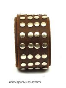 ZAS robapinzas.com | Pulsera cuero multi tachuelas, cierre clip regulable