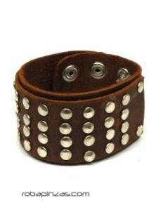 Detalle no seleccionable para compra Pulsera cuero multi tachuelas, detalle del producto
