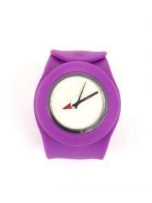 ZAS robapinzas.com | 
	Reloj con correa de silicona r&iacute;gida
