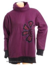 ZAS robapinzas.com | 
	Sudadera cuello alto motivo flor grande, con bolsillos.
