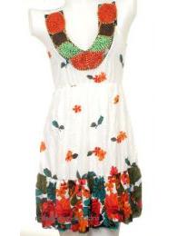 ZAS robapinzas.com | 
	Vestido cuello de cuentas de maderam estampado flores. Talla &uacute;nica
