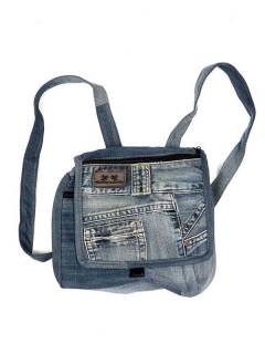 Mochila grande de forma cuadrada fabricada con ZAS robapinzas.com | Mochila grande de
