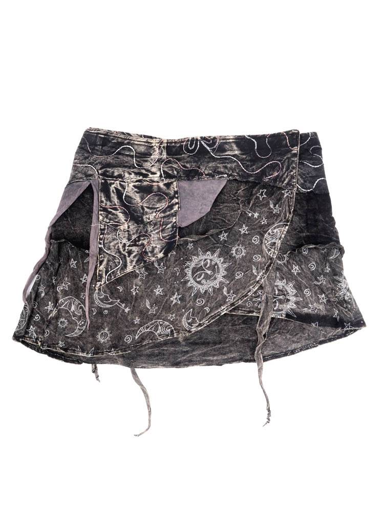 Minifalda Hippie Cruzada con Bordados y Flecos FAEV33 color Negro