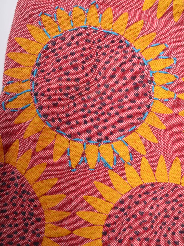 Mono largo girasol con aire libre y natural PAEV70