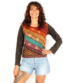 Camiseta patchwork con acabado artesanal único, para comprar al por mayor o detalle. [CAEV59]