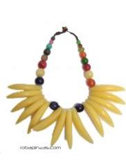 Collar tribal estilo africano. realizado en Ccombinación de resinas, cuero y maderas duras tropicales, para comprar al por mayor o detalle.[COBOU11]