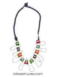Collar de dientes de búfalo y cuentas de colores, cierre de bola, para comprar al por mayor o detalle.[COBOU24]