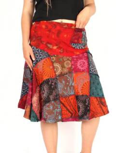 Falda patchwork artesanal llena de color, para comprar al por mayor o detalle. [FAEV41]
