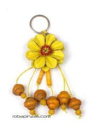 Modelo: Amarillo Llavero flor de cuero pequeña Mod Amarillo