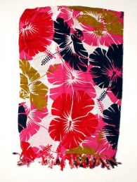 Modelo: Rosa a Pareo estampado flores tricolor Mod Rosa a