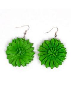 Modelo: Verde Pendientes Hippies Etnicos - Pendientes flor de cuero teñidos, PEMD17 - Modelo Verde