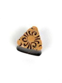 Plug dilatador triangular madera tallada, para comprar al por mayor o detalle.[PIPU30B]
