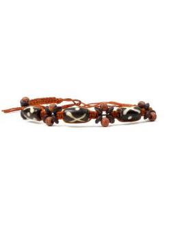 Pulsera de macramé  de algodón encerado intercalando multiples cuentas de hueso decoradas, tambien, para comprar al por mayor o detalle.[PUCH2-W]