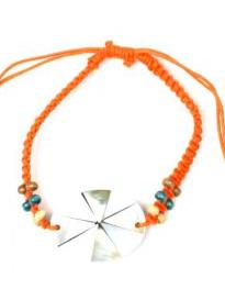 Pulsera hippie macramé conchas., para comprar al por mayor o detalle.[PUCPU1]