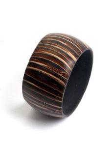 Pulsera coco y resina, tipo bangle, ancha PUPA02 para comprar al por mayor o detalle  en la categoría de Bisutería y Plata Hippie Artesanal | ZAS.