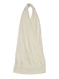Modelo: Blanco Top ajustado cruzado con Mod Blanco