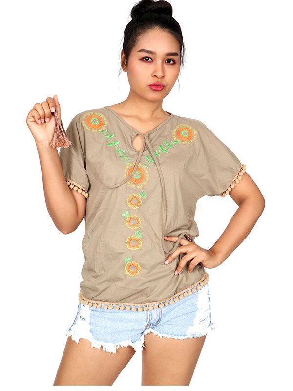 Detalle no seleccionable para compra Camisetas y Tops Hippies - Blusa con bordado étnico TOUN49.