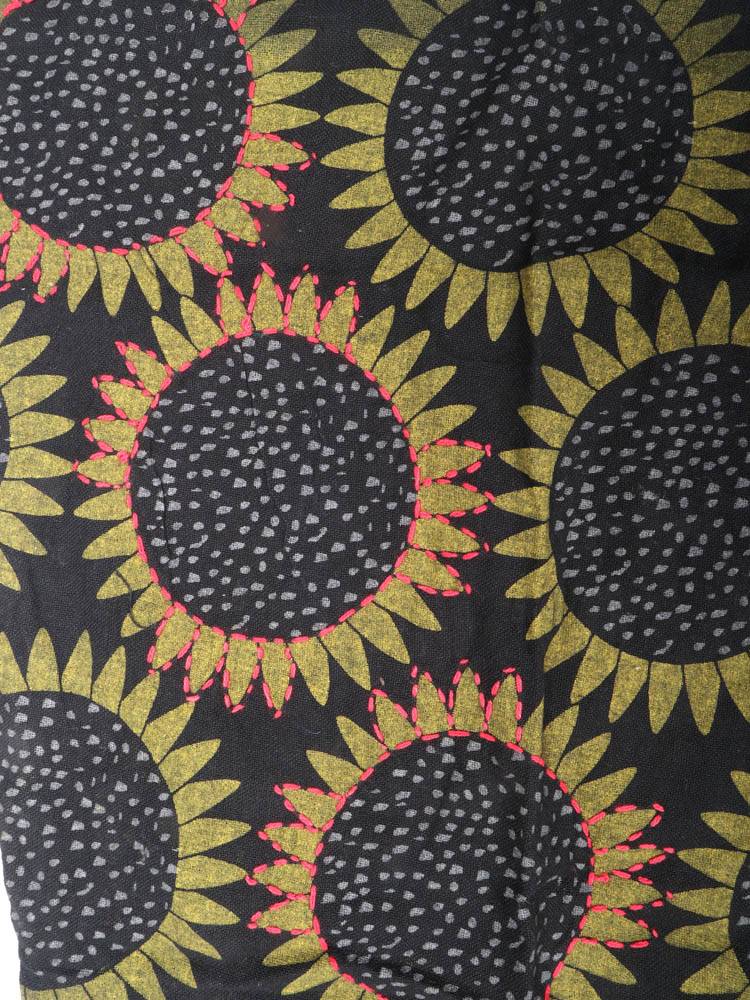 Vestido Girasol con Detalles Crochet y Energía VEEV40